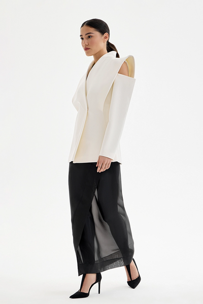 Valeria | Sculptural Shoulder Blazer