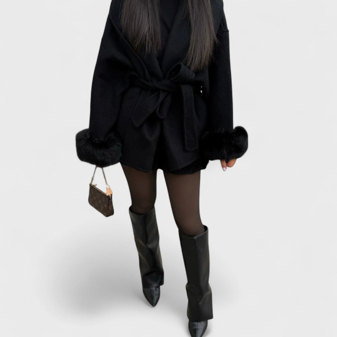 Woolcat – Elegant Coat with Faux Fur Details