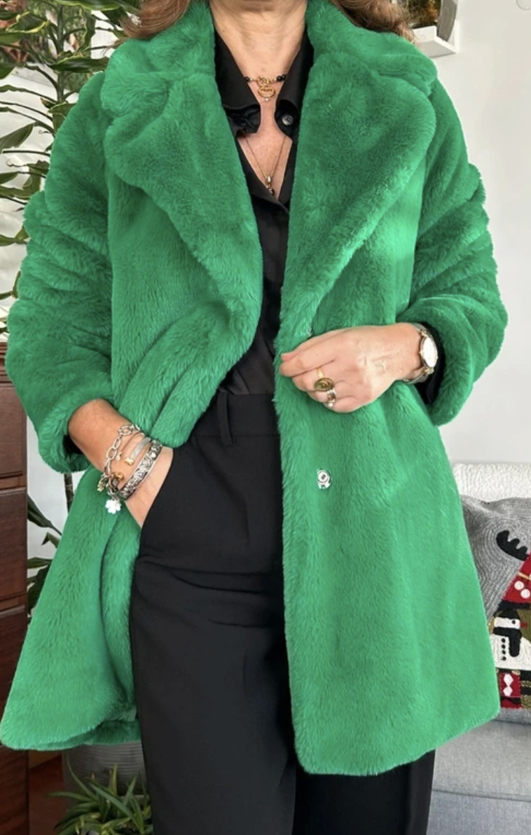 <p><strong>WHEN ORDERS TURN INTO STORIES</strong></p>